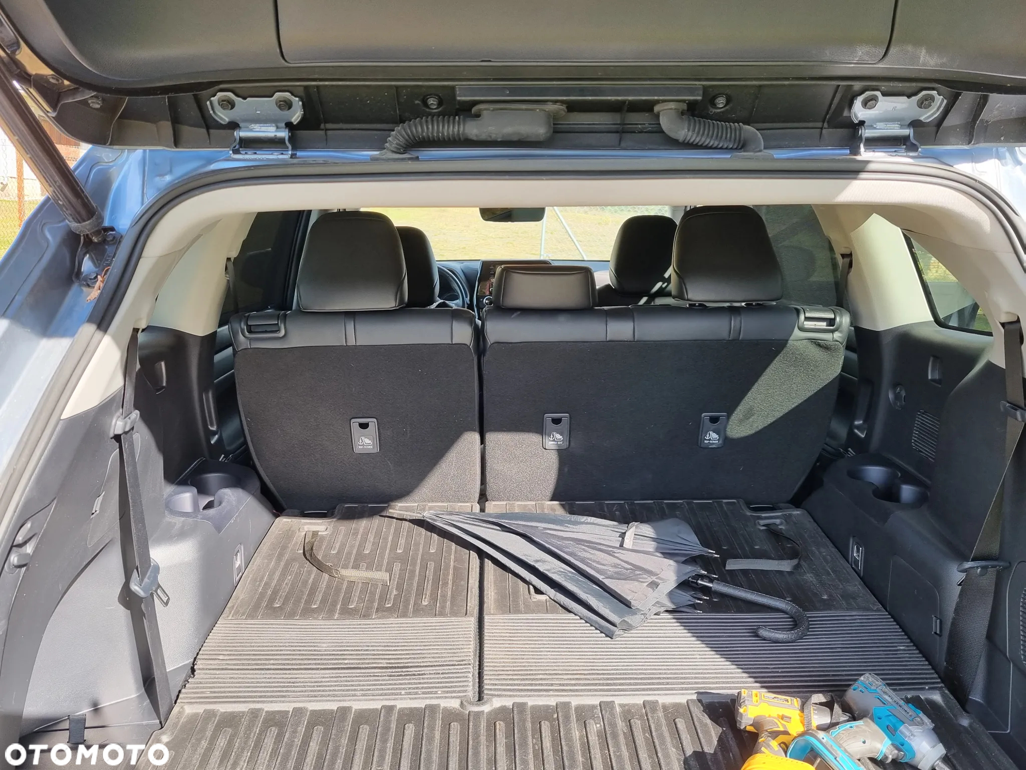 Toyota Highlander 2.5 Hybrid Luxury - 4