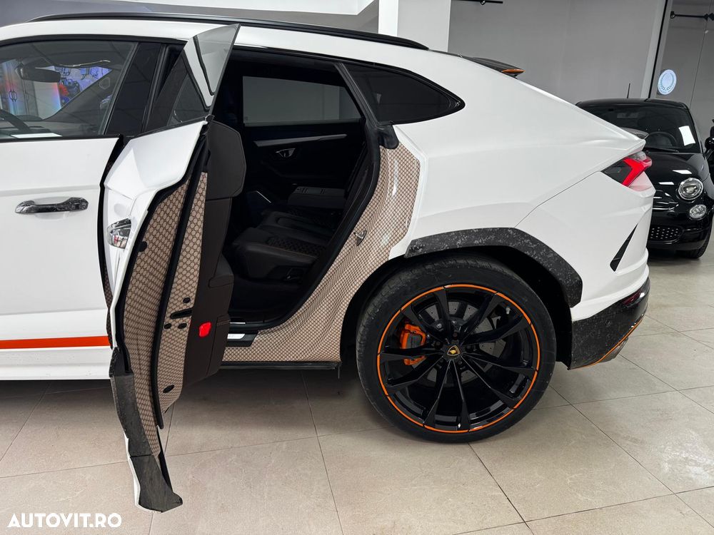 Lamborghini URUS Standard - 16