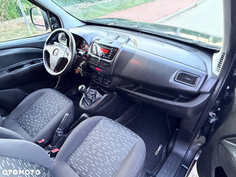 Opel Combo - 23