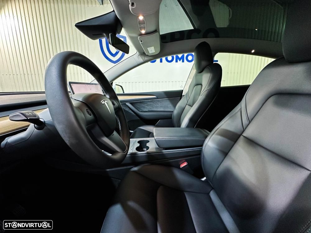 Tesla Model Y Long Range Dual Motor AWD - 15