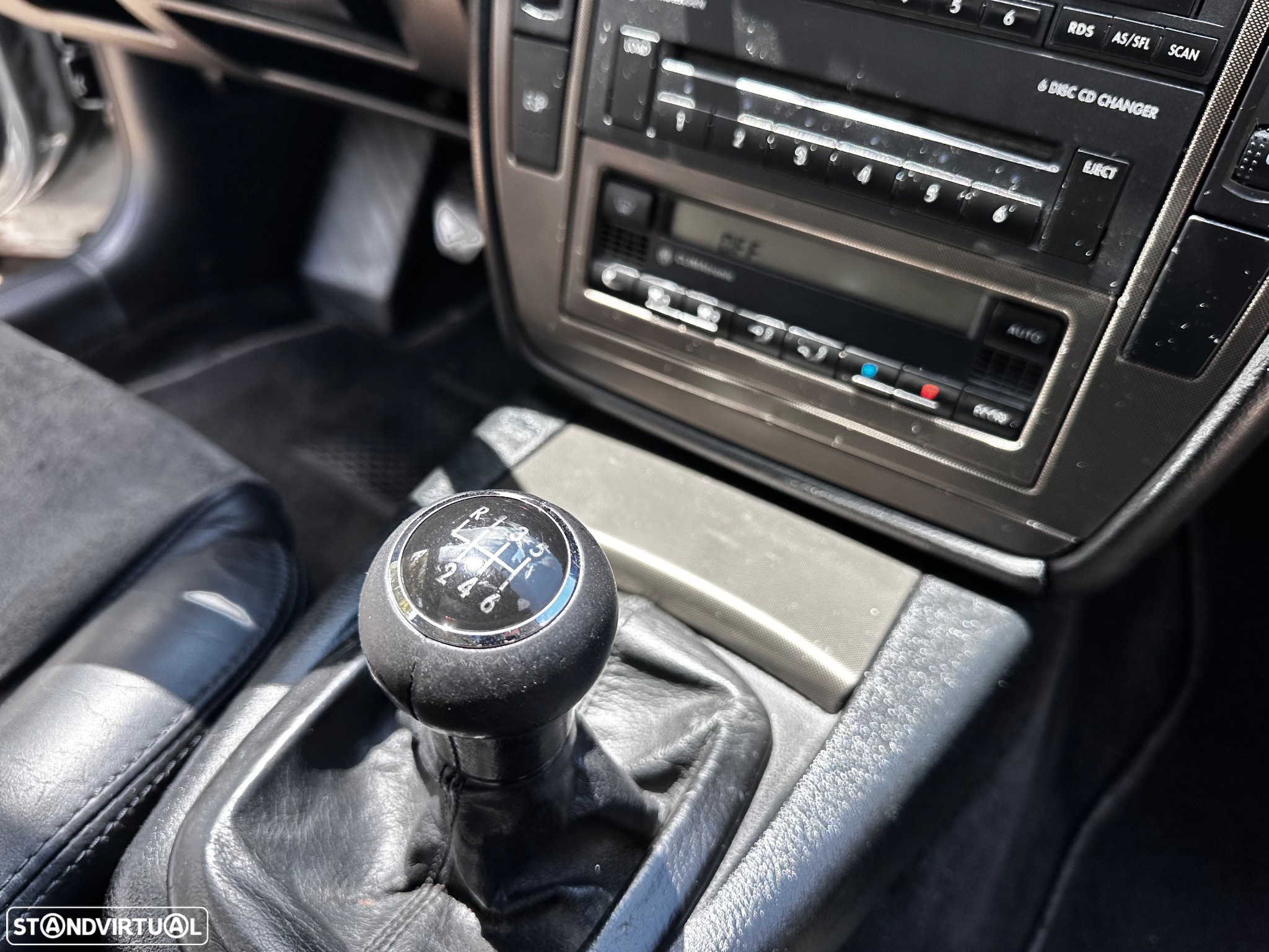 VW Passat 1.9 TDi Highline - 16