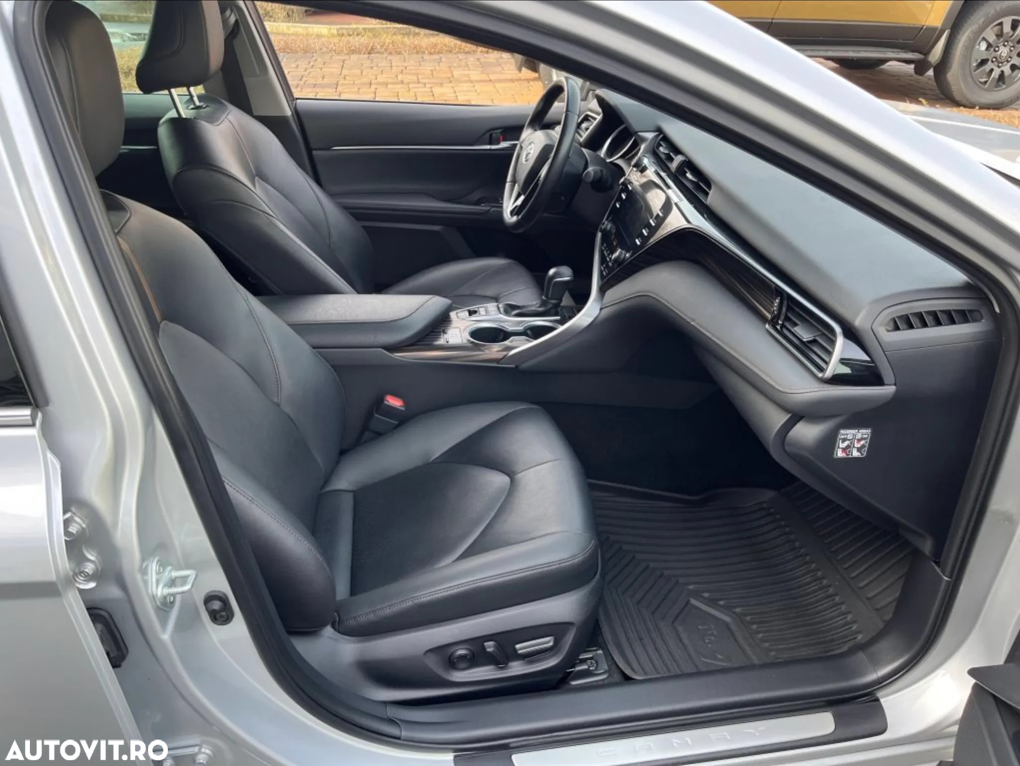 Toyota Camry 2.5 HEV Executive - 7