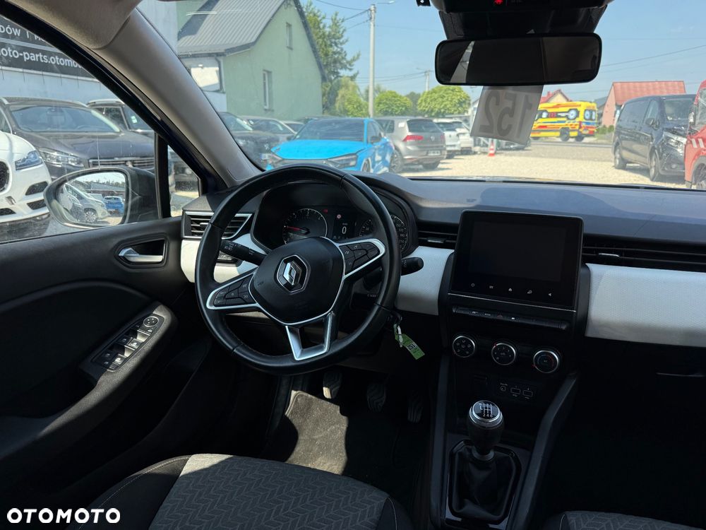Renault Clio - 10
