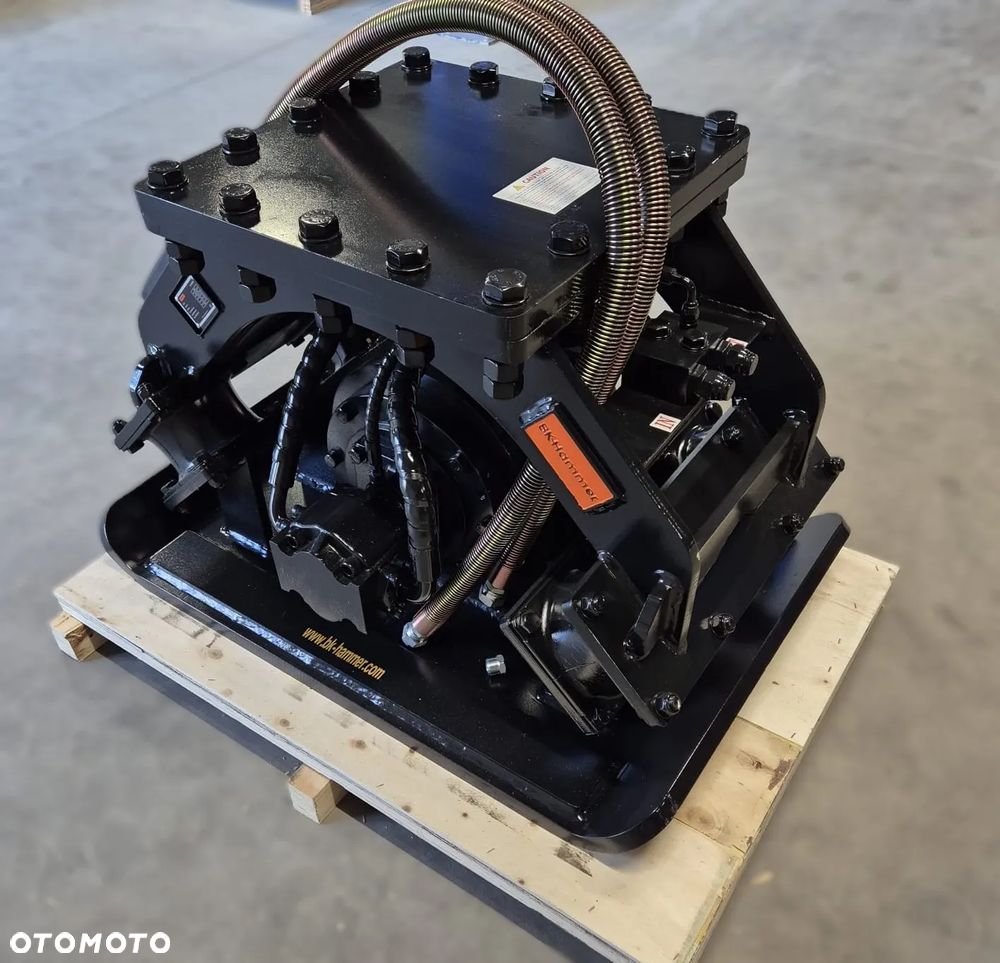 Zagęszczarka Płytowa Hydrauliczna maszyny 10-15 T BK Hammer - 5