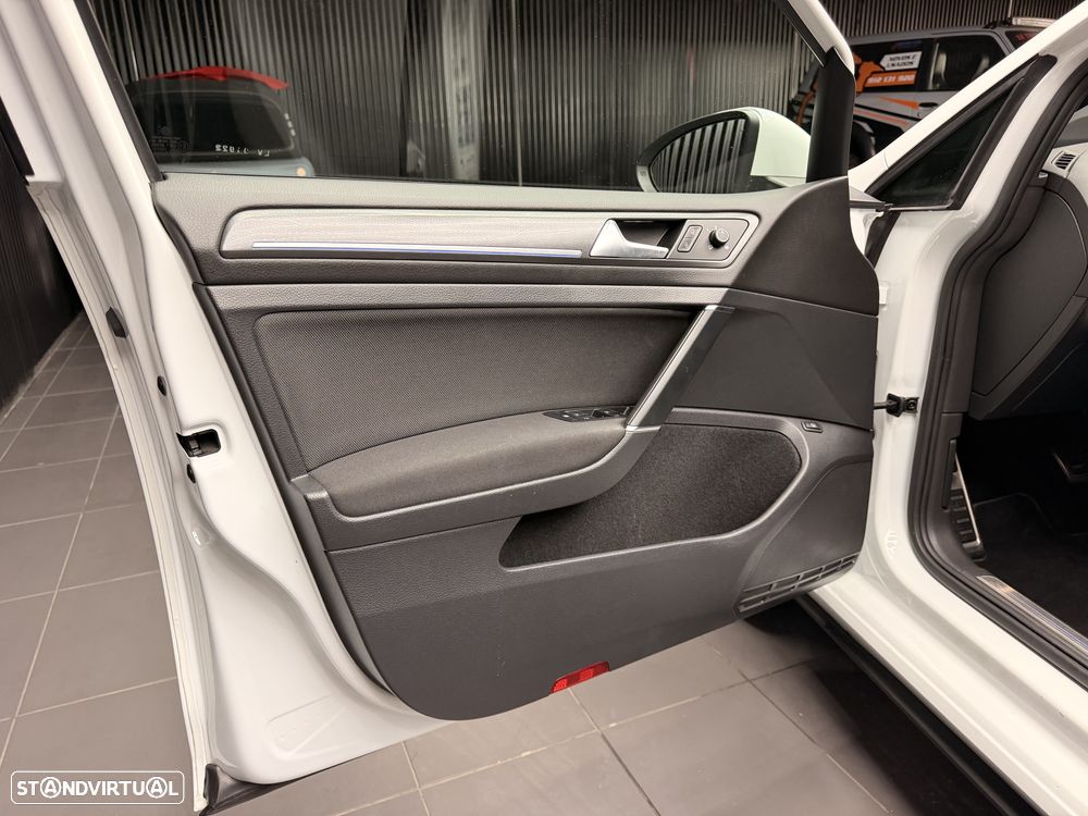 VW Golf - 14