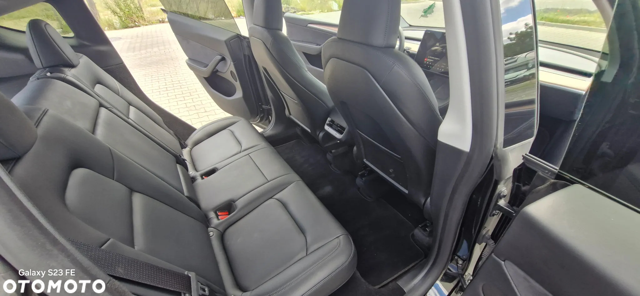 Tesla Y Performance AWD - 17