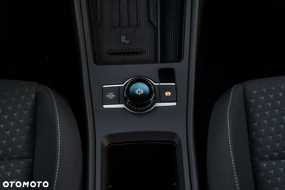 Volkswagen T-Roc - 13