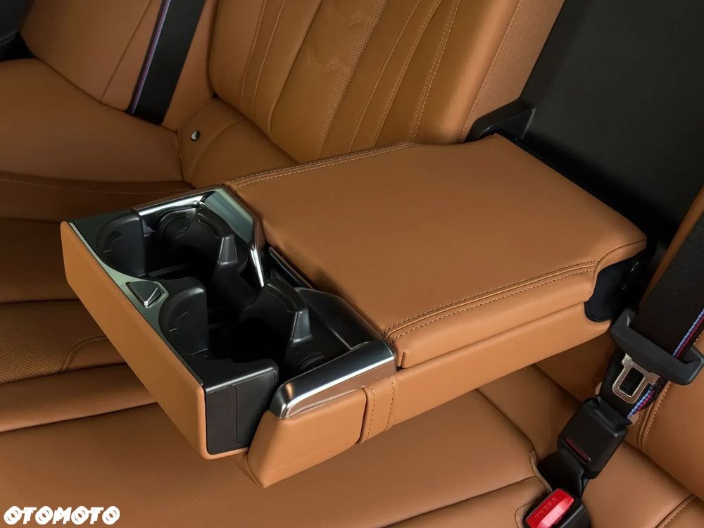 BMW Seria 8 - 30