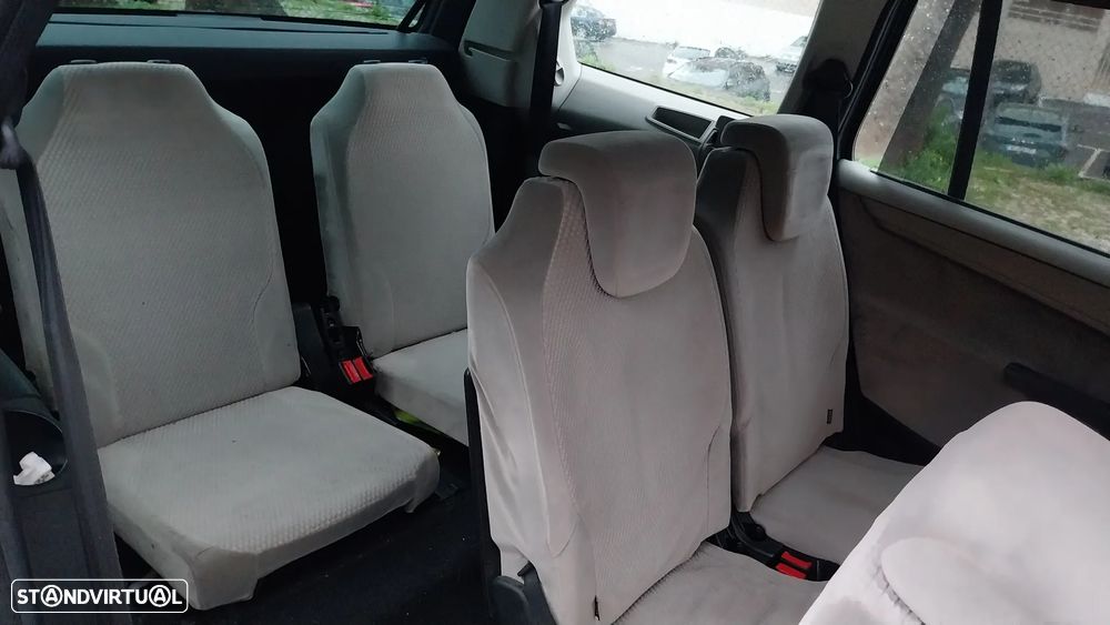 Citroën C4 Grand Picasso 1.6 HDi Confort - 11