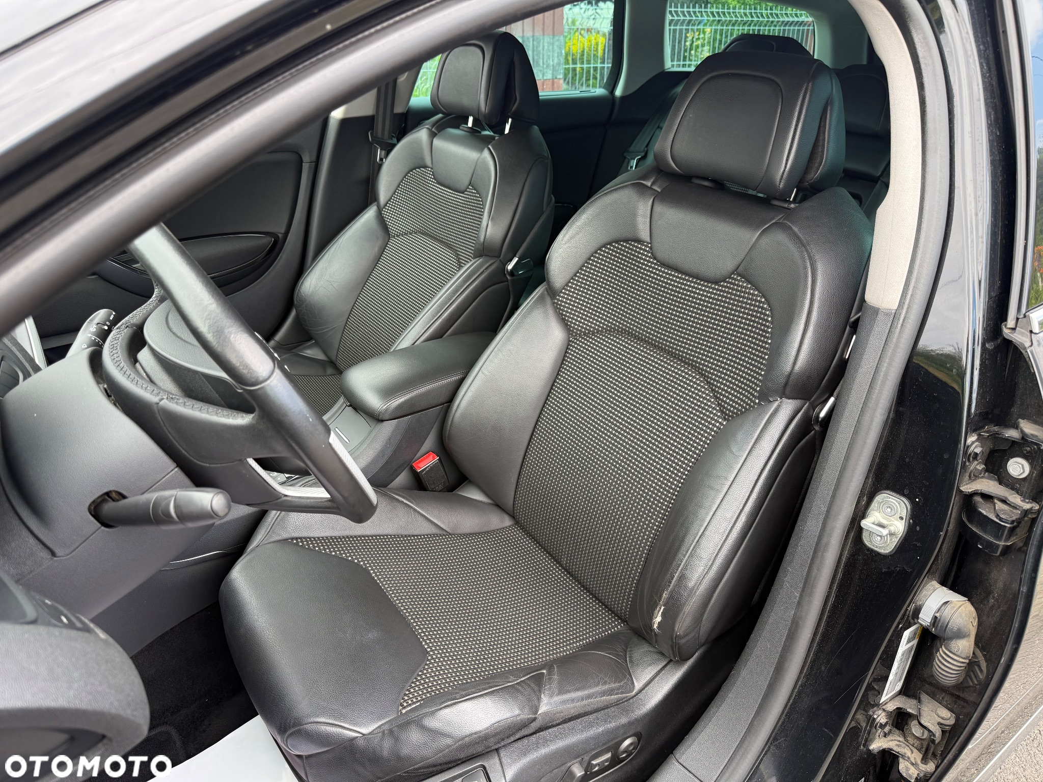 Citroën C5 Tourer HDi 140 FAP Exclusive - 23
