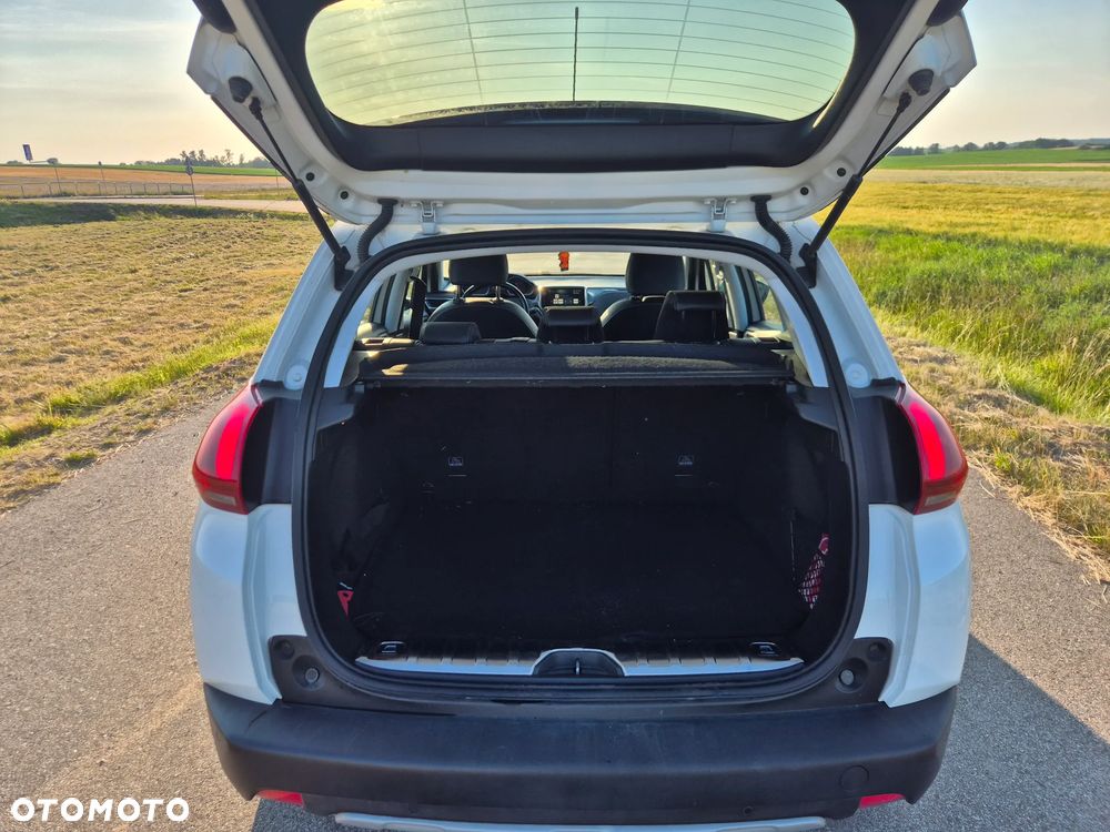 Peugeot 2008 1.2 Pure Tech GPF Allure S&S EAT6 - 7