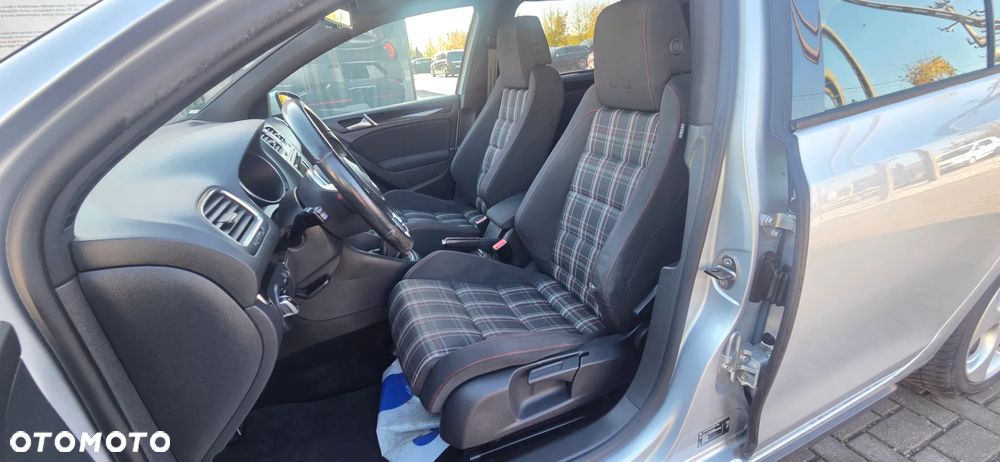Volkswagen Golf 2.0 GTI - 30