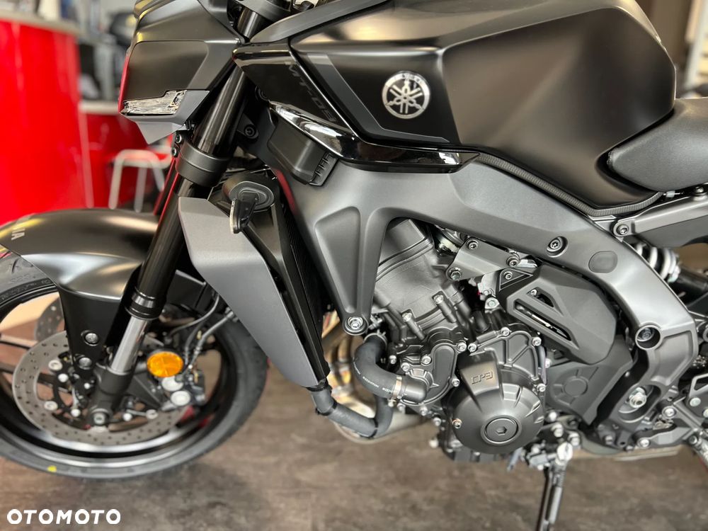 Yamaha MT - 5
