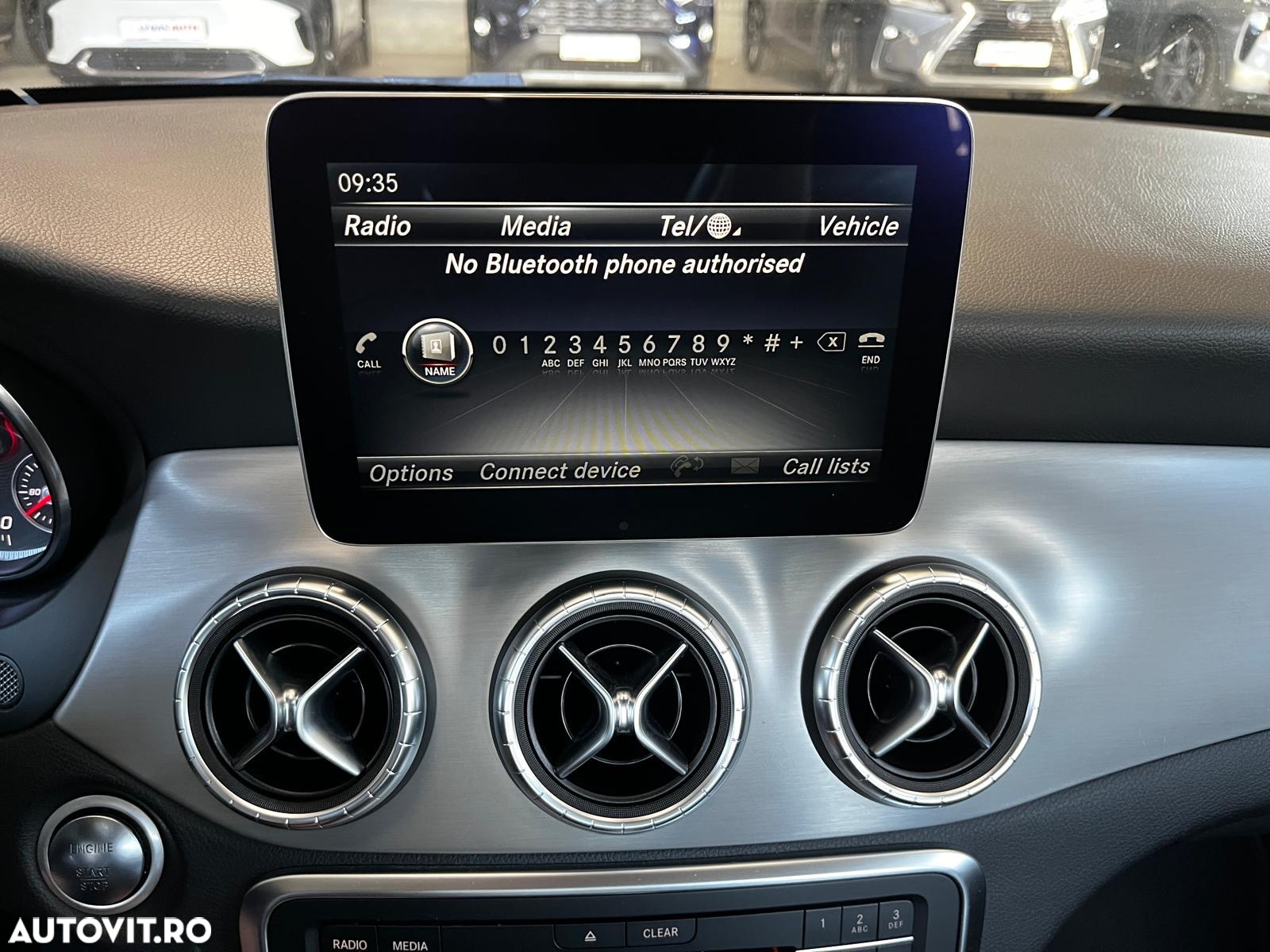 Mercedes-Benz CLA - 12