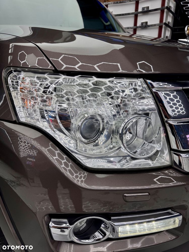 Mitsubishi Pajero 3.8 V6 Automatik Instyle - 17