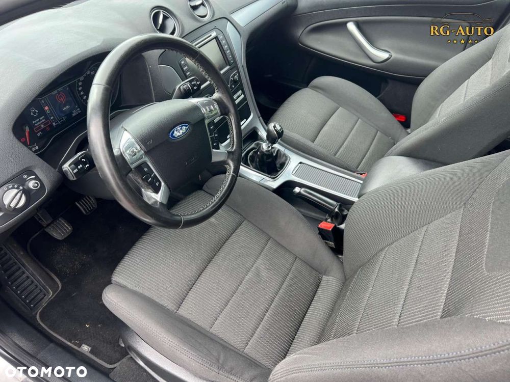 Ford Mondeo - 23