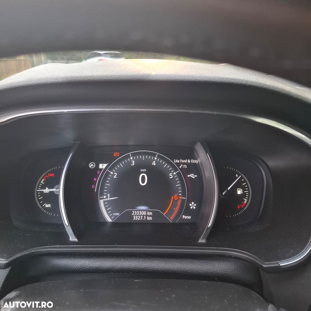 Renault Megane ENERGY TCe 130 EDC BOSE EDITION - 11