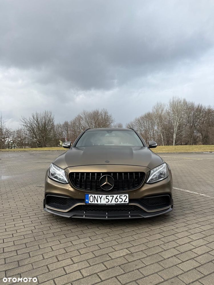 Mercedes-Benz Klasa C AMG 63 - 2