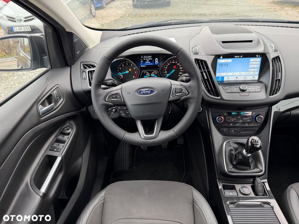 Ford Kuga 1.5 EcoBoost 2x4 Titanium - 32