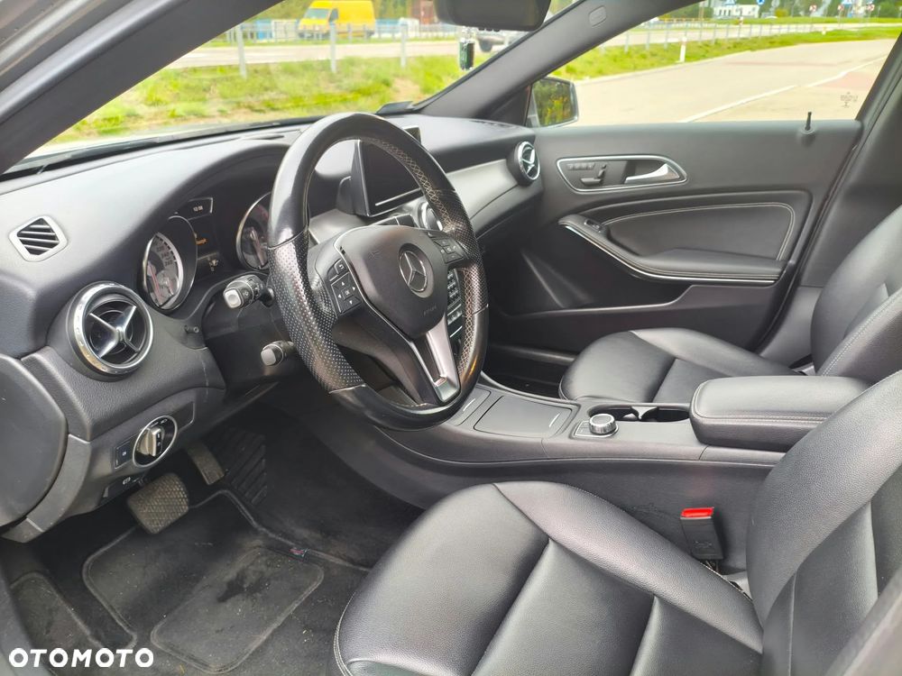 Mercedes-Benz GLA 250 4-Matic - 9