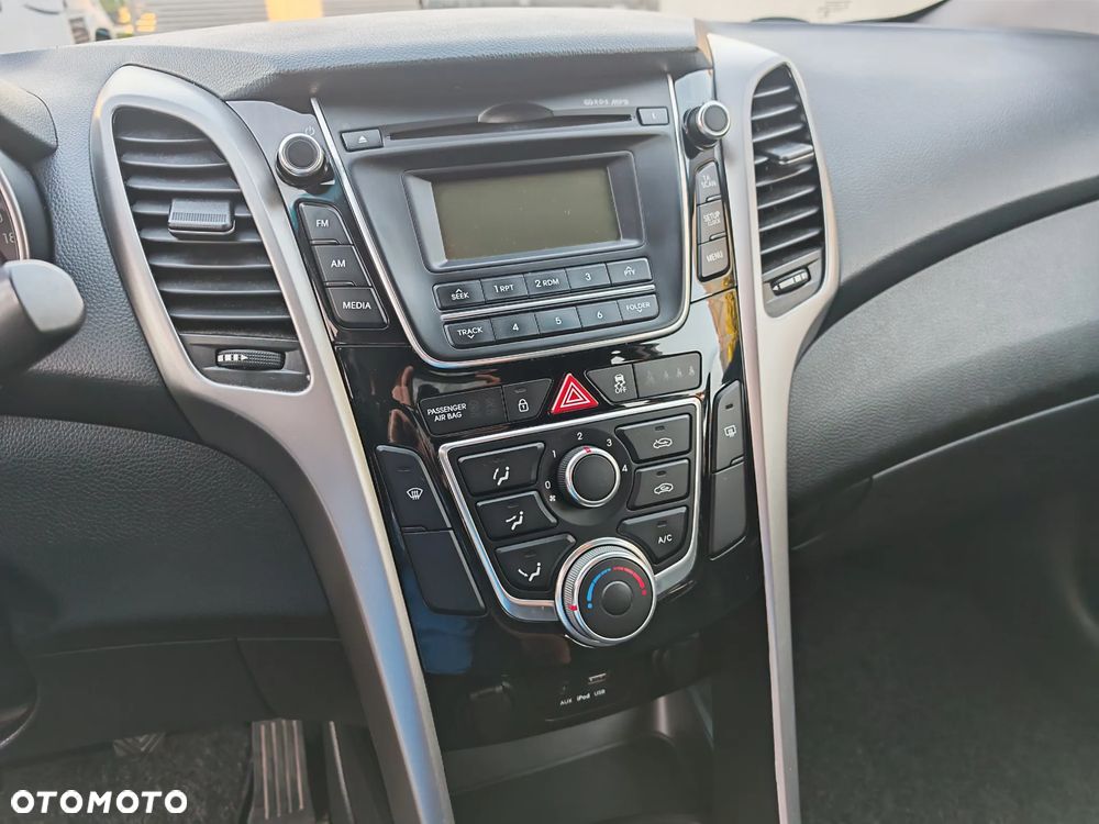 Hyundai i30 1.6 CRDI Trend - 18