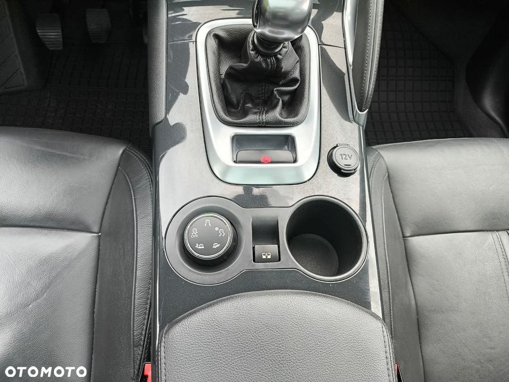 Peugeot 3008 HDi 150 Allure - 33