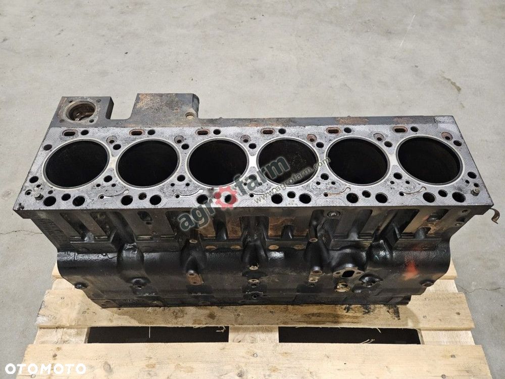 Blok silnika Case MX 240, 270 - 2