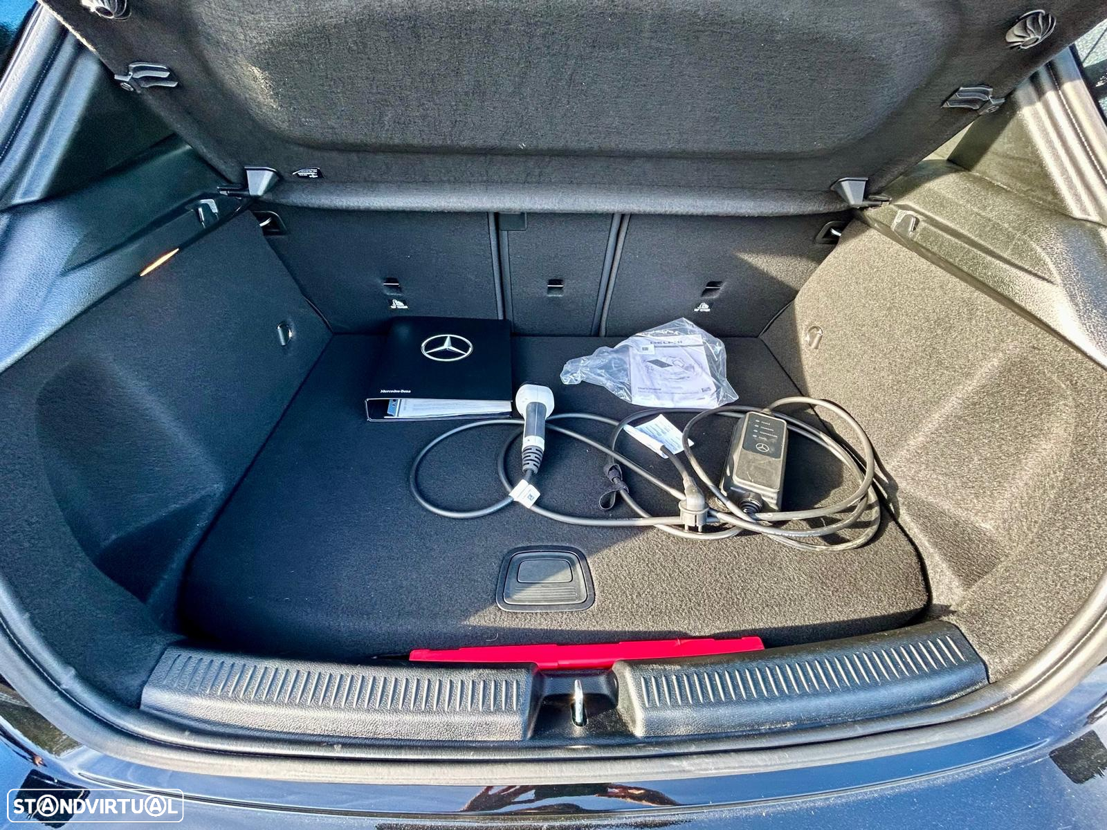 Mercedes-Benz A 250 e AMG Line - 17
