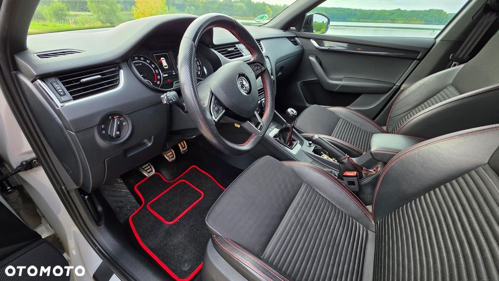 Skoda Octavia 2.0 TDI RS - 13