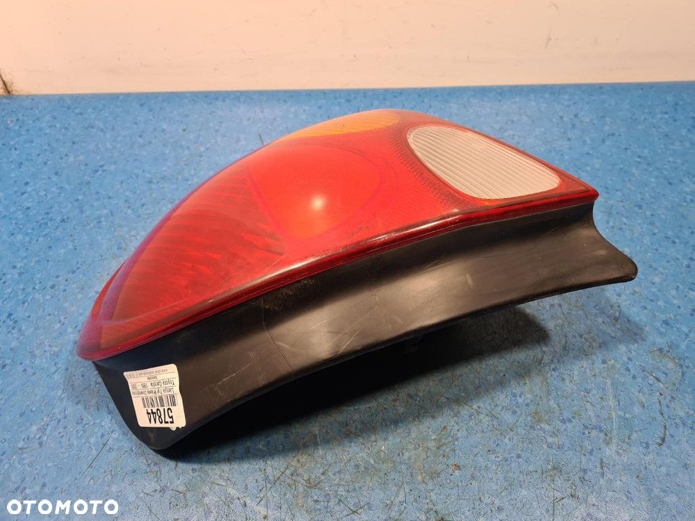 TOYOTA COROLLA E11 HB LAMPA TYŁ PRAWA ZEWNĘTRZNA - 4