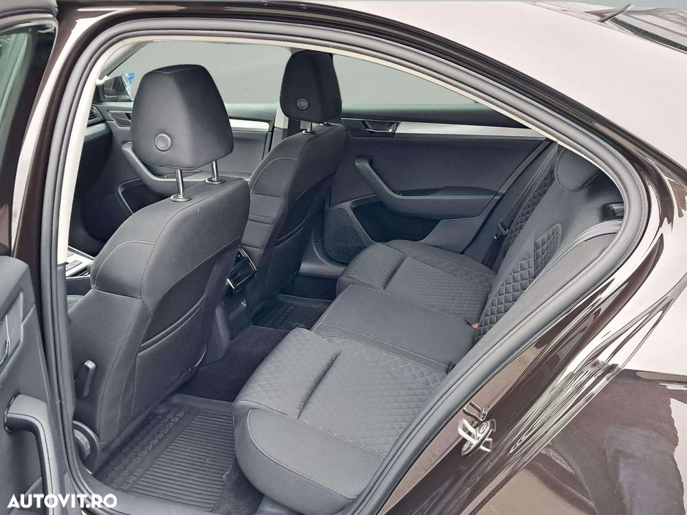 Skoda Superb 2.0 TDI DSG Ambition - 11