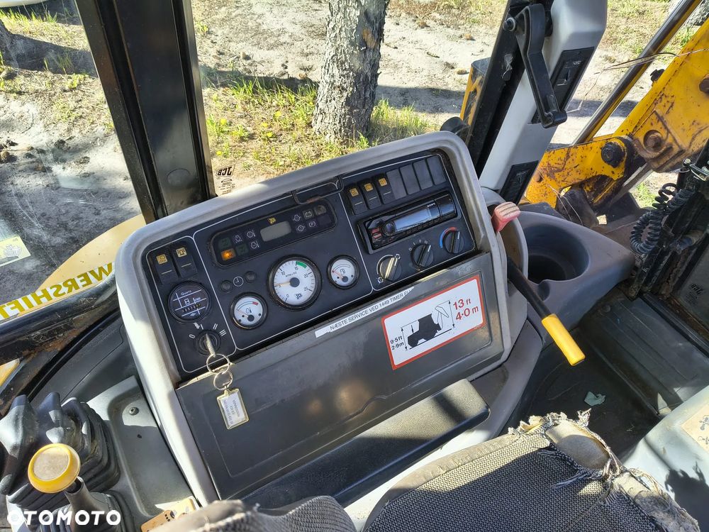JCB 4CX - 10