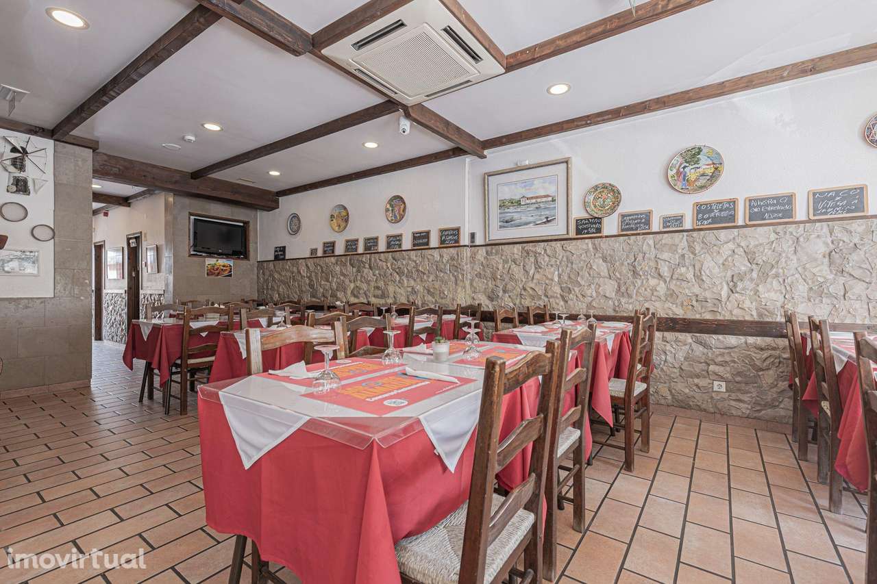 Restaurante Pronto a Operar no Feijó – Venda de Espaço Comercial - Grande imagem: 2/16