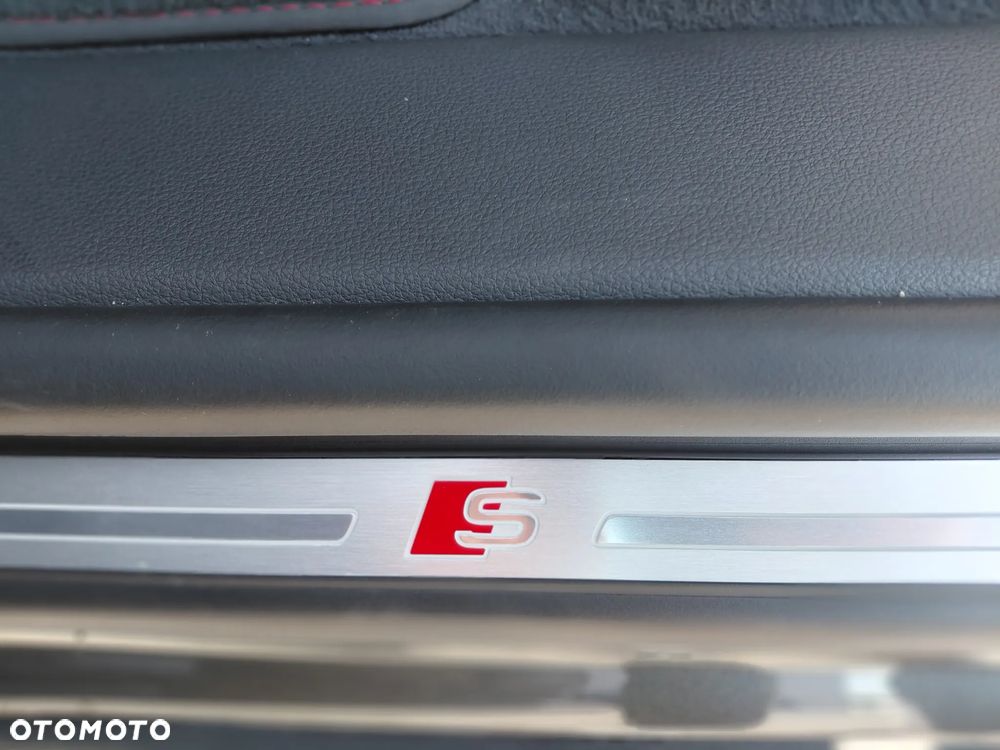 Audi Q8 55 TFSI e PHEV Quattro Tiptronic - 17
