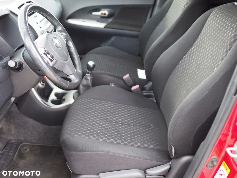 Toyota Urban Cruiser - 13