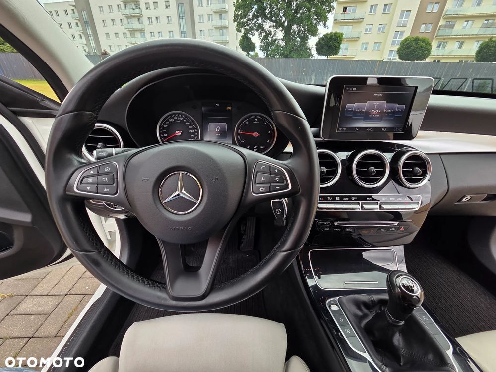 Mercedes-Benz Klasa C 200 (BlueTEC) d Exclusive - 32