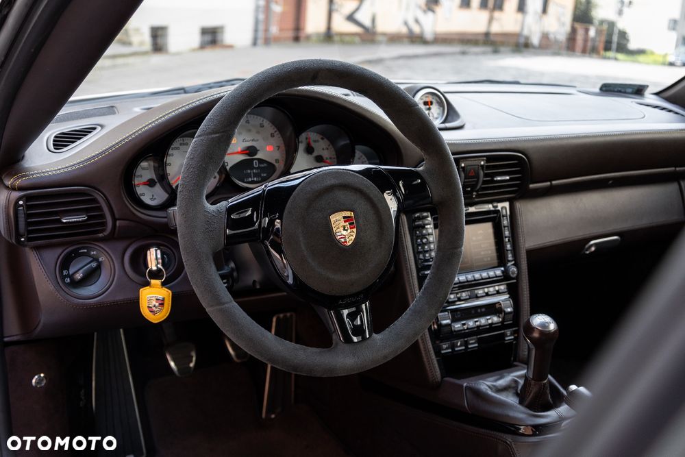 Porsche 911 - 11