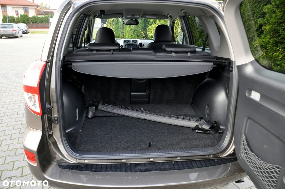 Toyota RAV4 - 38