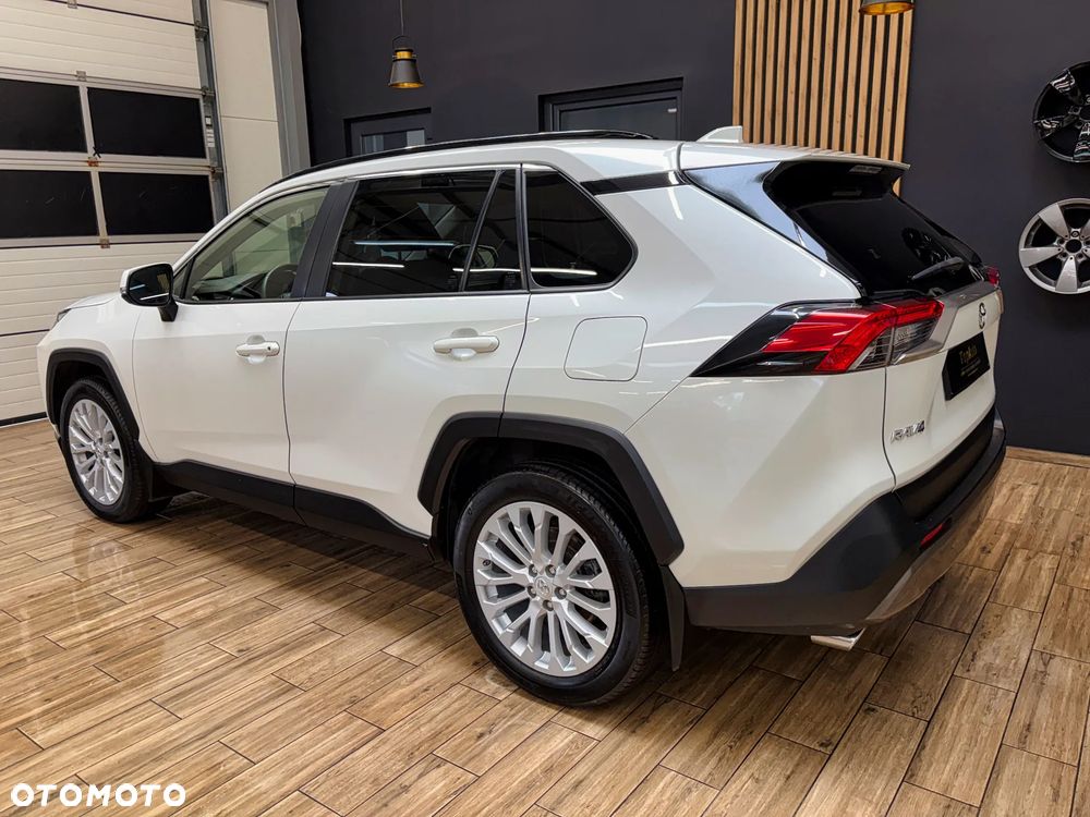 Toyota RAV4 - 10