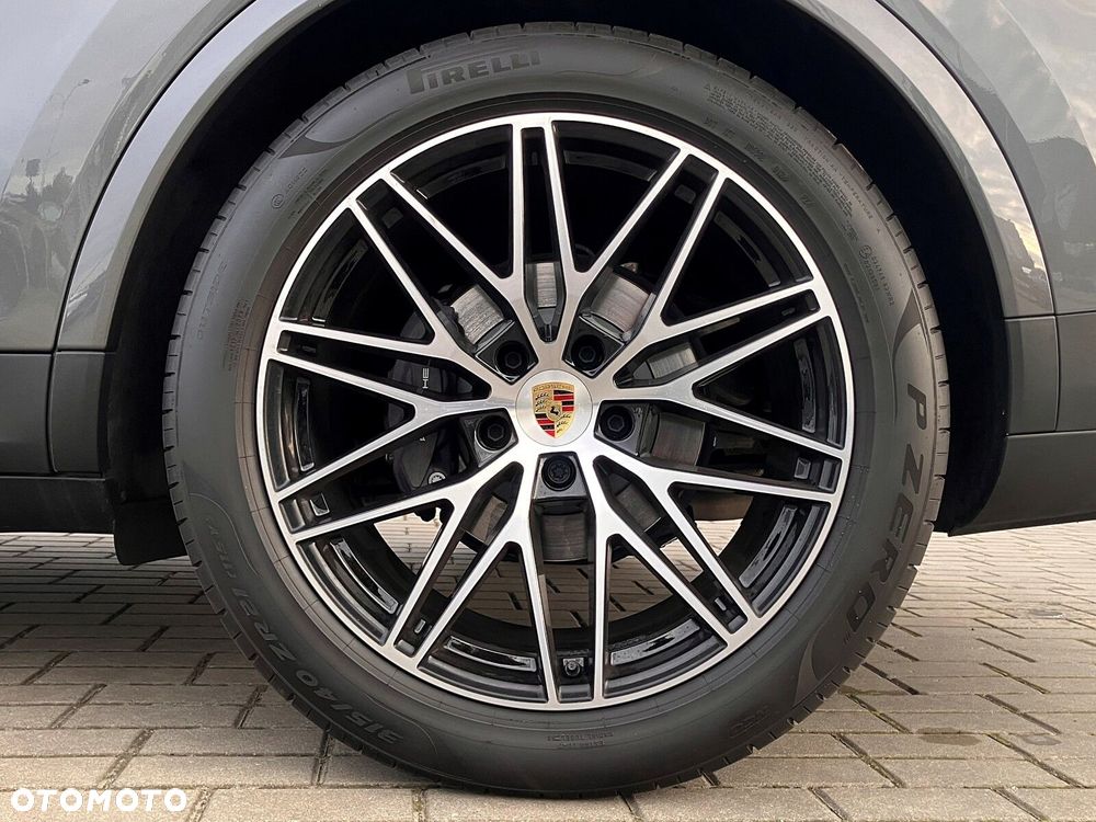 Porsche Cayenne - 20