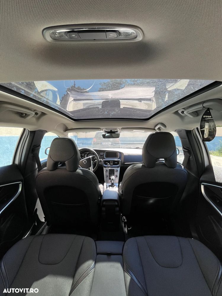Volvo V40 - 23