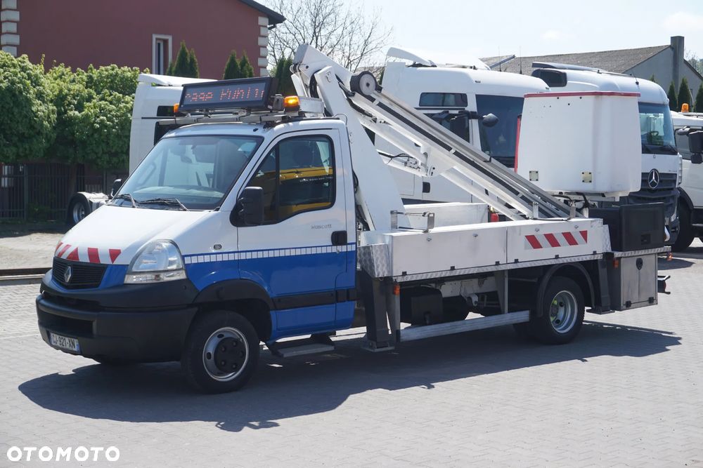Renault Mascott