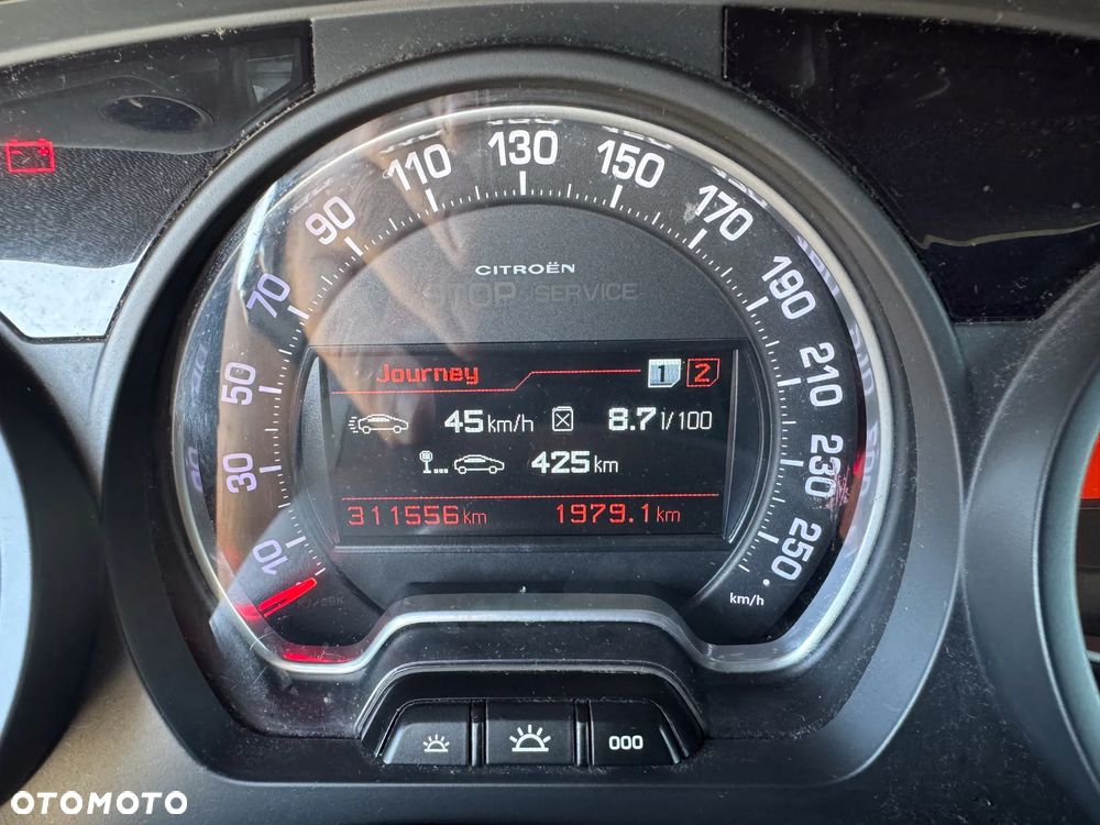 Citroën C5 Tourer V6 HDi 205 Biturbo FAP Exclusive - 11