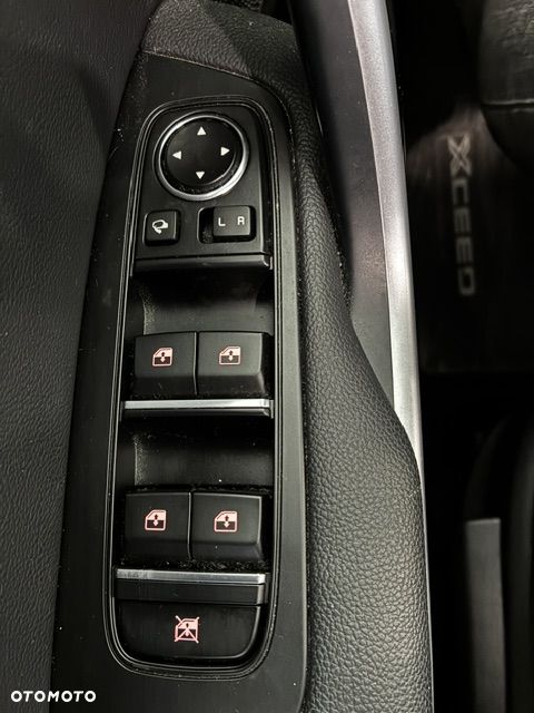 Kia XCeed 1.6 T-GDI Prestige Line DCT - 30