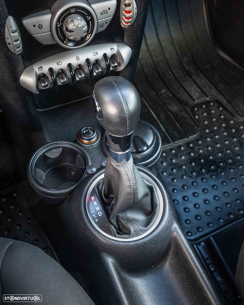 MINI 3 Portas One Aut. Brick Lane - 19