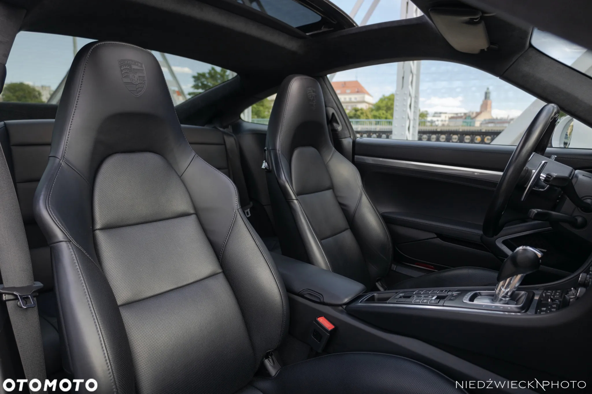 Porsche 911 50th Anniversary Edition PDK - 10