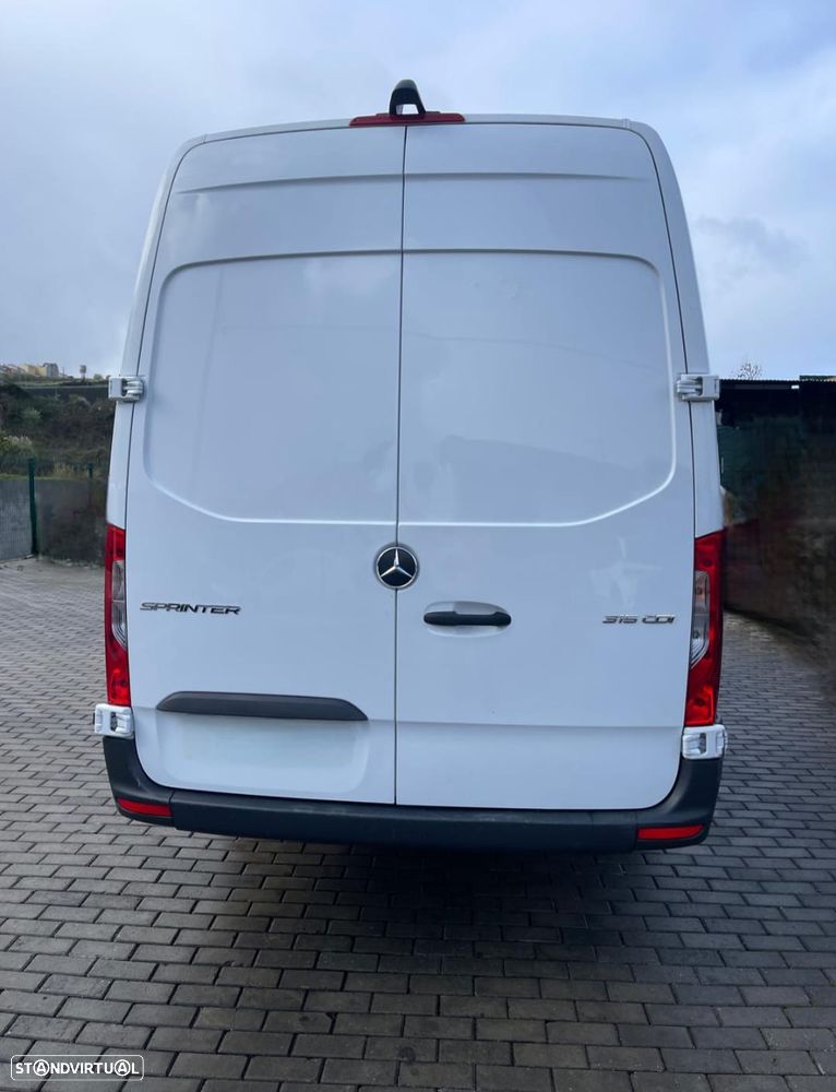 Mercedes-Benz SPRINTER - 37