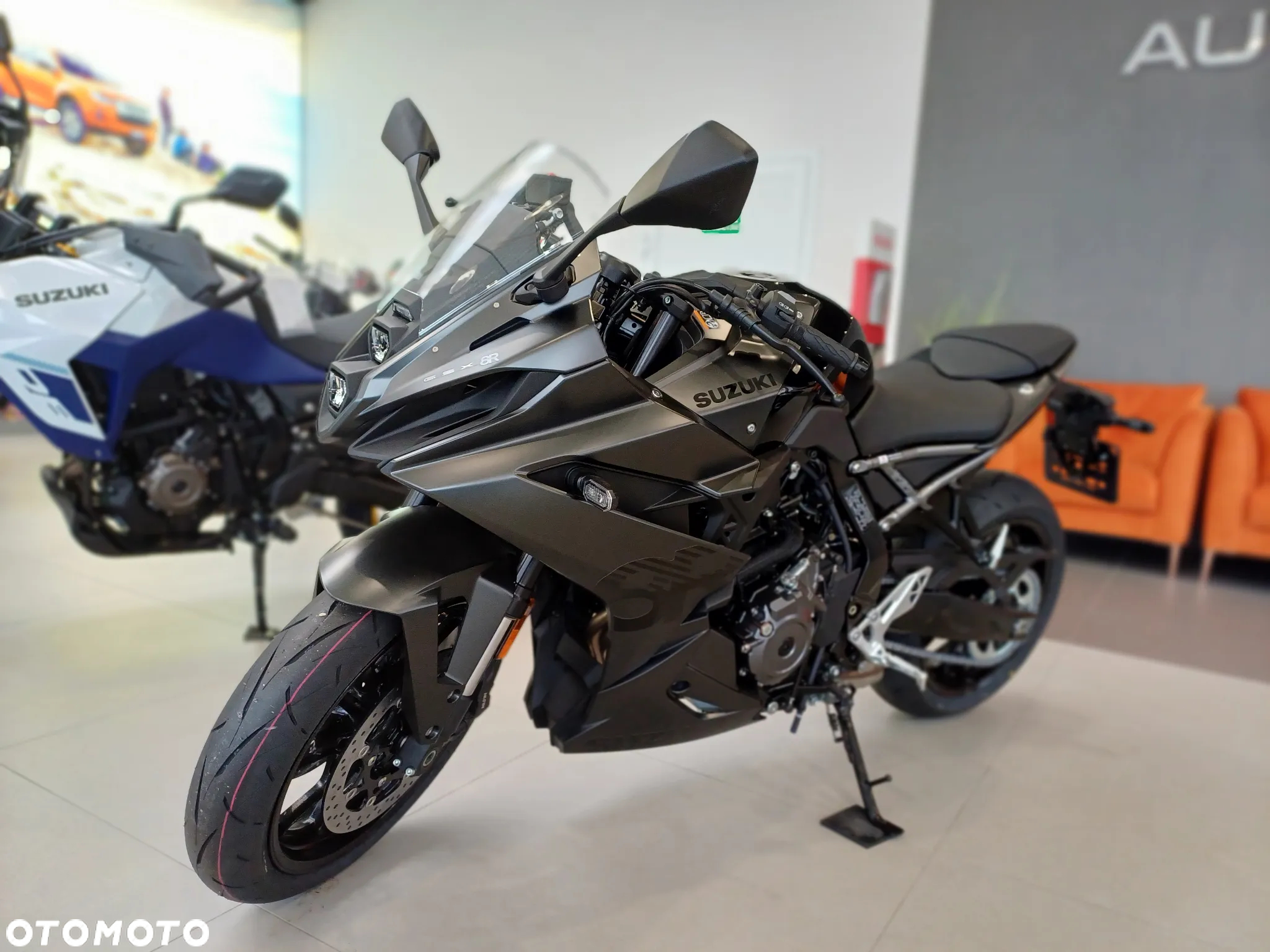 Suzuki GSX - 2