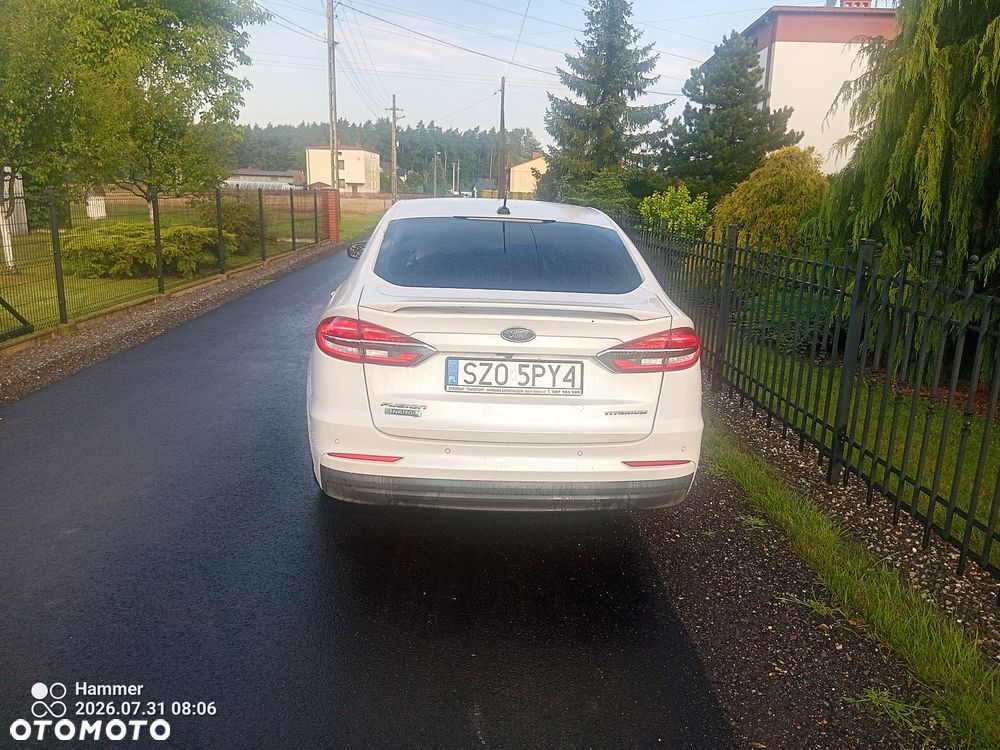 Ford Fusion - 12