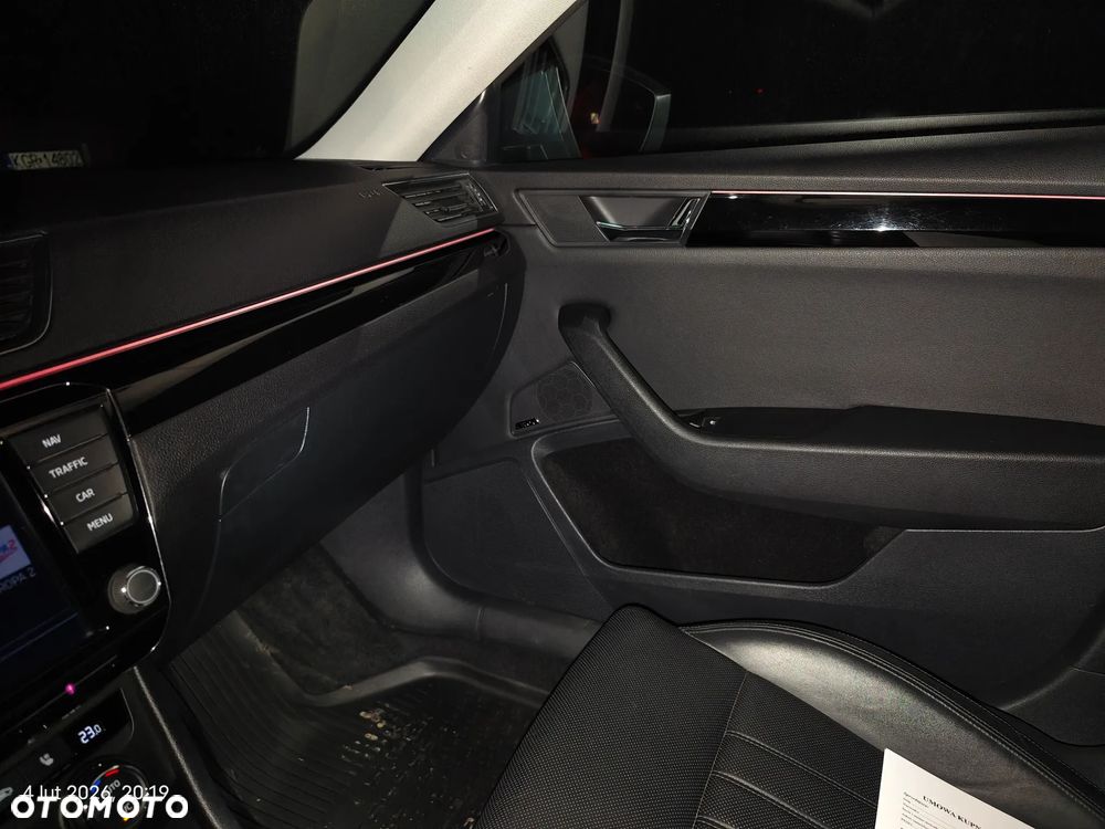 Skoda Superb 2.0 TDI L&K - 23